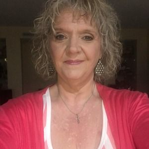 Meet your Posher, Dena